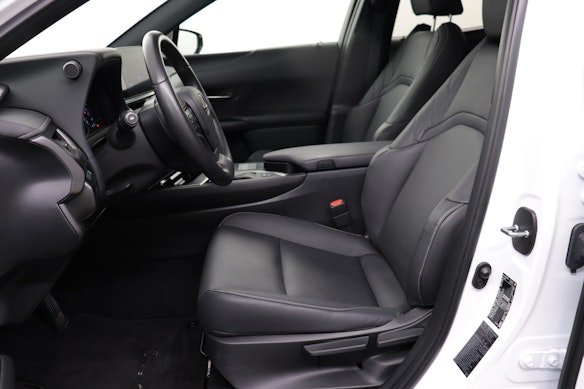 LEXUS UX 250h F-Line 2