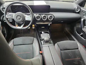 MERCEDES-BENZ A 200 4Matic AMG Line