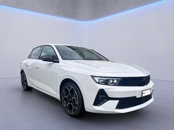First vehicle image