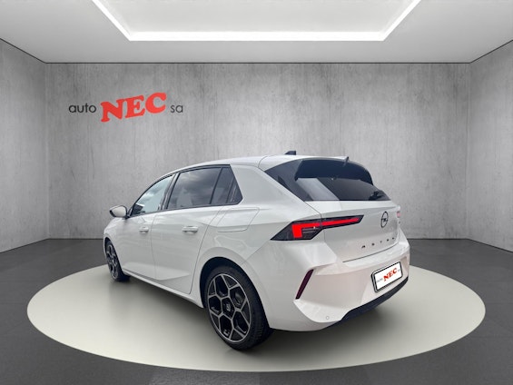 Vehicle image 4 Vehicle image 4