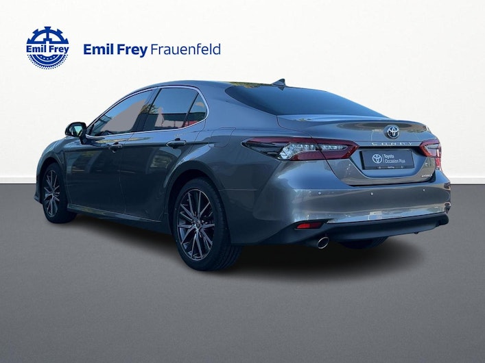 Vehicle image TOYOTA CAMRY