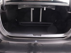 Vehicle image MERCEDES-BENZ E 220 d AMG Line 4matic