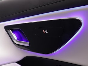 Vehicle image MERCEDES-BENZ E 220 d AMG Line 4matic