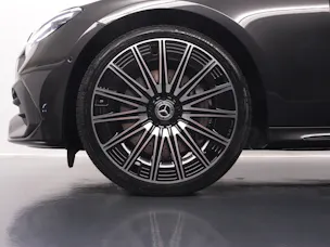 Mercedes-Benz E 220 d AMG Line 4matic