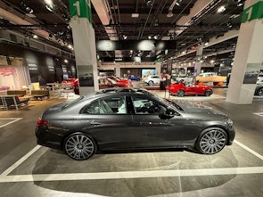 Vehicle image MERCEDES-BENZ E 220 d AMG Line 4matic