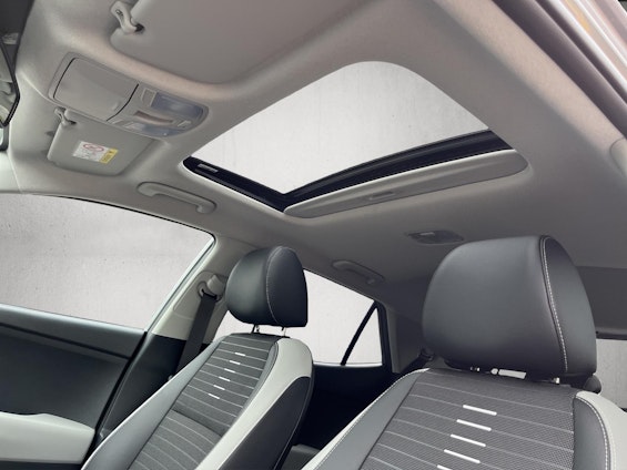 Vehicle image 35 Vehicle image 35