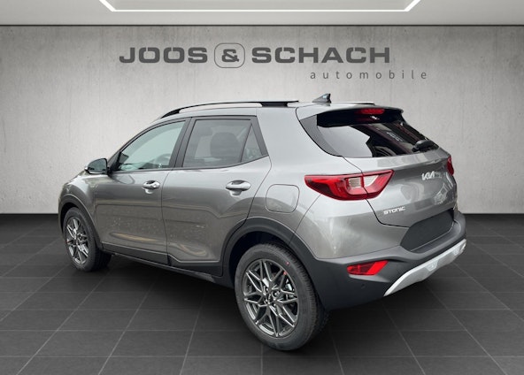 Vehicle image 6 Vehicle image 6