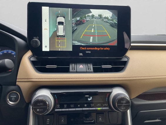 Vehicle image 6 Vehicle image 6