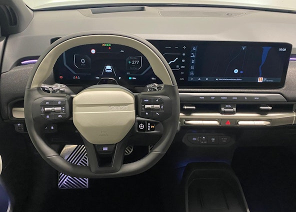 Vehicle image 13 Vehicle image 13