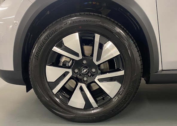 Vehicle image 3 Vehicle image 3