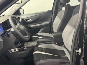 Vehicle image OPEL Frontera 1.2 T 136 GS