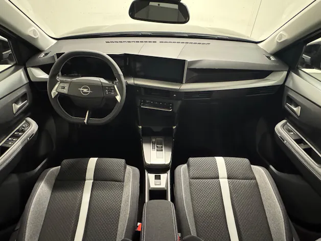 Opel Frontera 1.2 T 136 GS