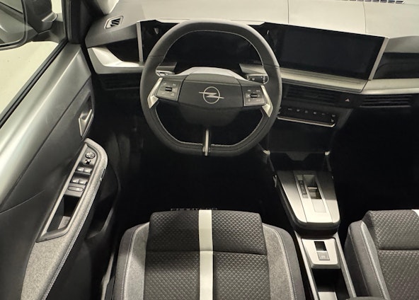 Vehicle image 2 Vehicle image 2