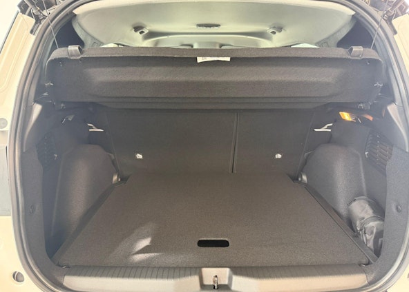 Vehicle image 10 Vehicle image 10