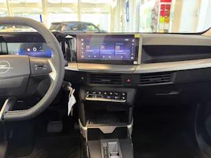 Opel Frontera 1.2 T 136 GS 7 Plätzer