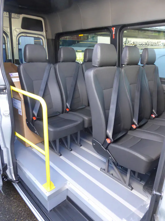 Mercedes-Benz Sprinter 317 CDI KA S 4x2 // 9-Plätzer