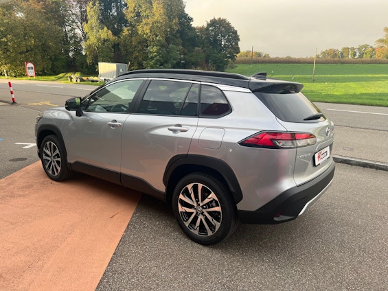 Vehicle image 19