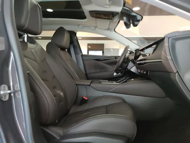 DS Automobiles 4 1.2 Hybrid Antoine de Saint Exupéry