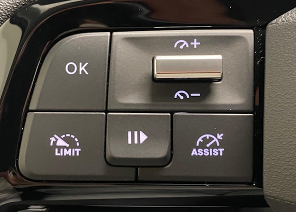 Vehicle image 8 Vehicle image 8