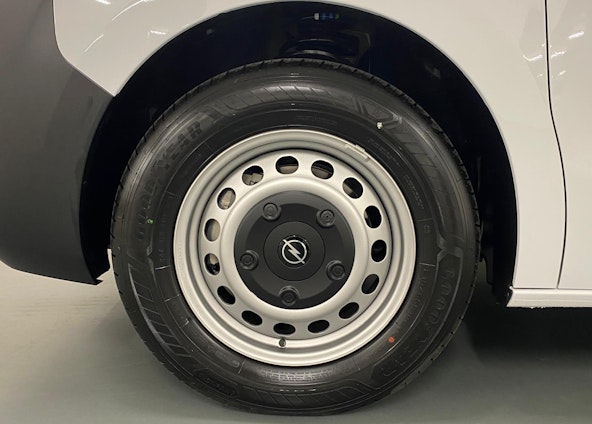 Vehicle image 3 Vehicle image 3