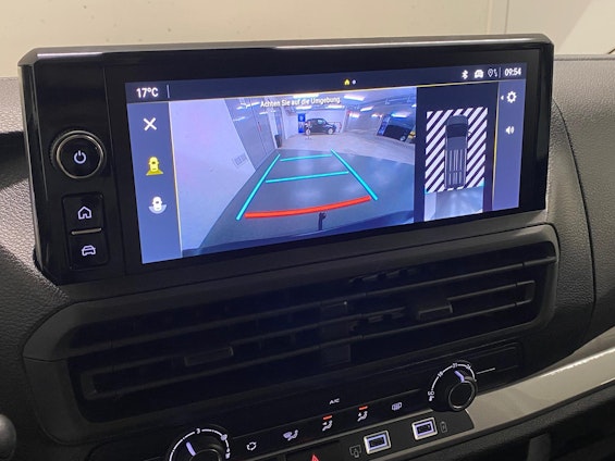 Vehicle image 6 Vehicle image 6