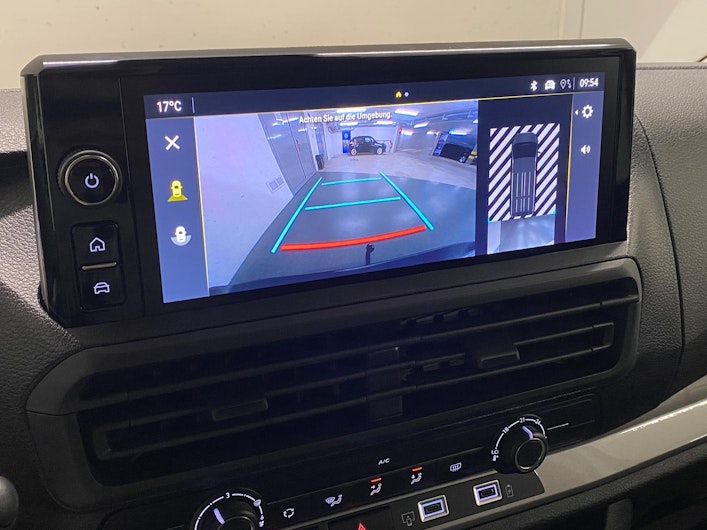 Vehicle image OPEL VIVARO