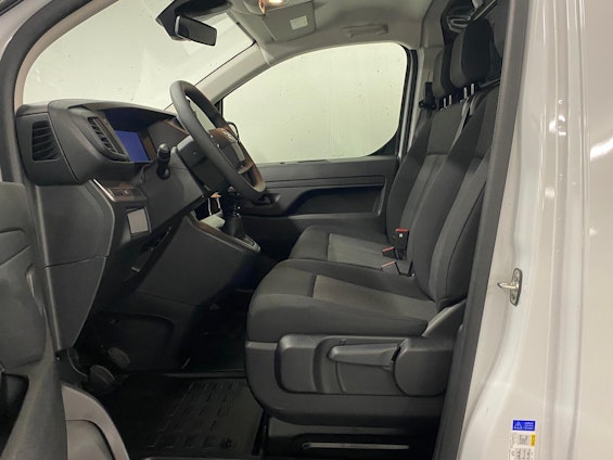 Vehicle image 5 Vehicle image 5