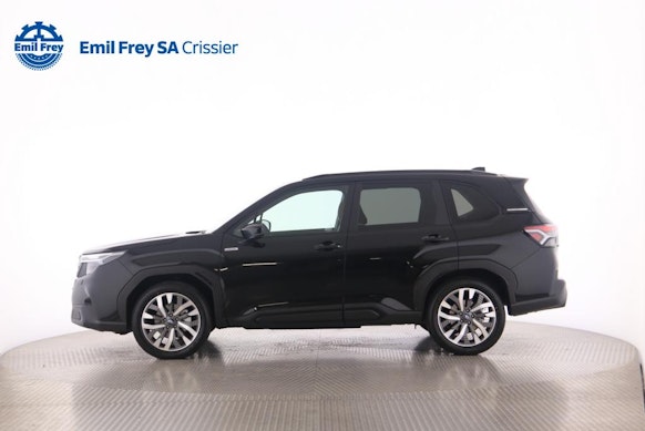 SUBARU Forester Station 2.0i e-Boxer Luxury 2