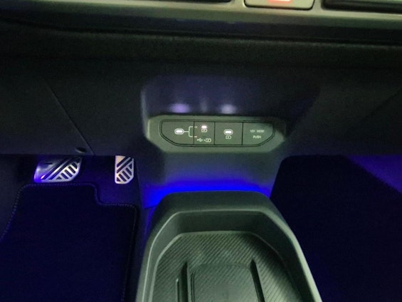 Vehicle image 11 Vehicle image 11