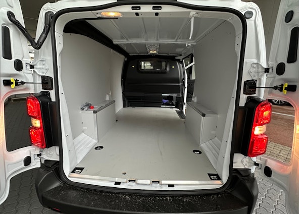 Vehicle image 7 Vehicle image 7