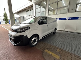 Vehicle image OPEL VIVARO 0