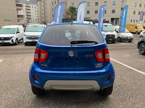 Vehicle image 6