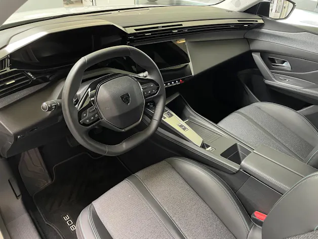 Peugeot 308 SW 1.5 BlueHDi Allure Pack CH-Fahrzeug