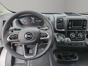 Vehicle image OPEL Movano Kaw. 3.3 t  L2 H2 2.2 TD 120