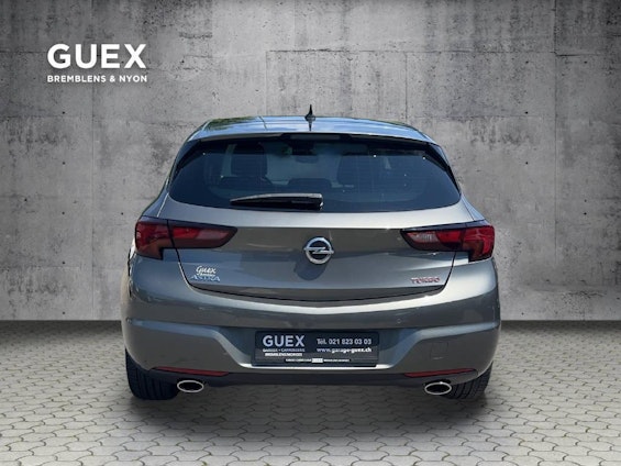 Vehicle image 4 Vehicle image 4