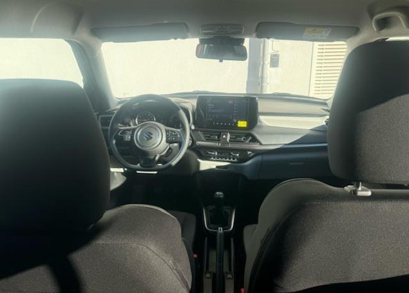 Vehicle image 13 Vehicle image 13