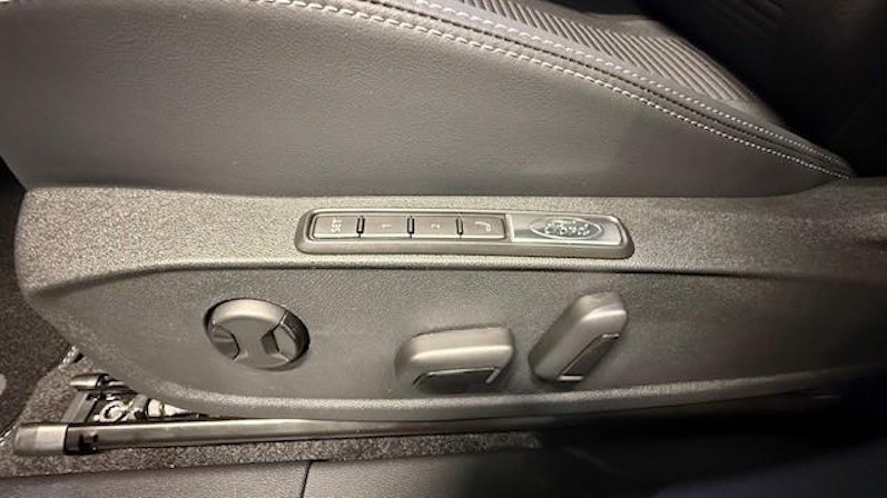 Vehicle image FORD EXPLORER