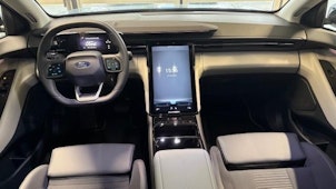 Vehicle image FORD Explorer Extended Range Premium