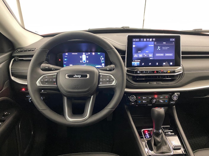 Vehicle image JEEP COMPASS