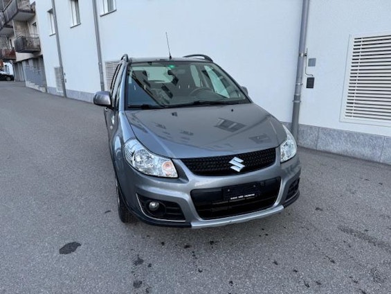 First vehicle image