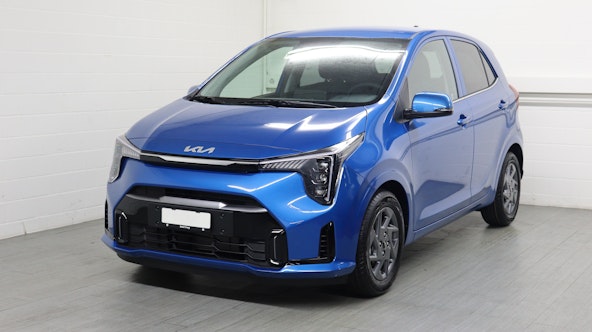 First vehicle image