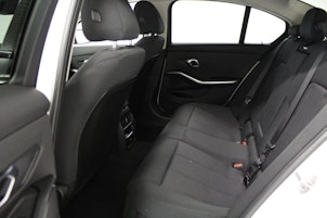 Vehicle image BMW 330i xDrive