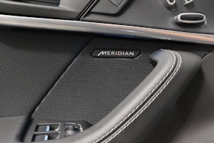 Vehicle image JAGUAR F-Type Convertible 5.0 V8 R-Dynamic AWD