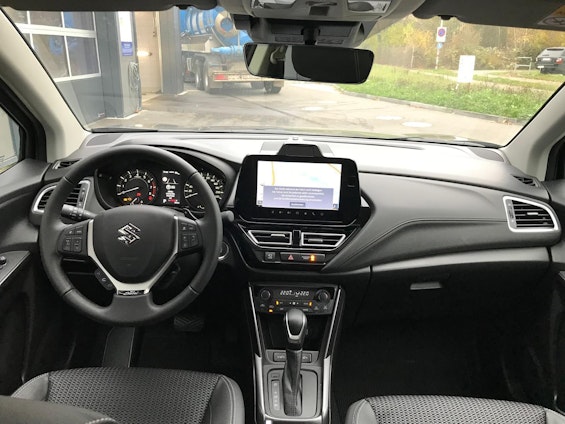 Vehicle image 19