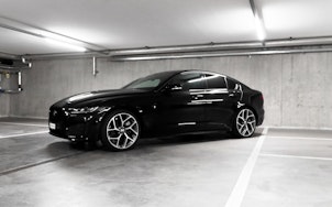 Vehicle image JAGUAR XE 2.0 T 300 Sport AWD