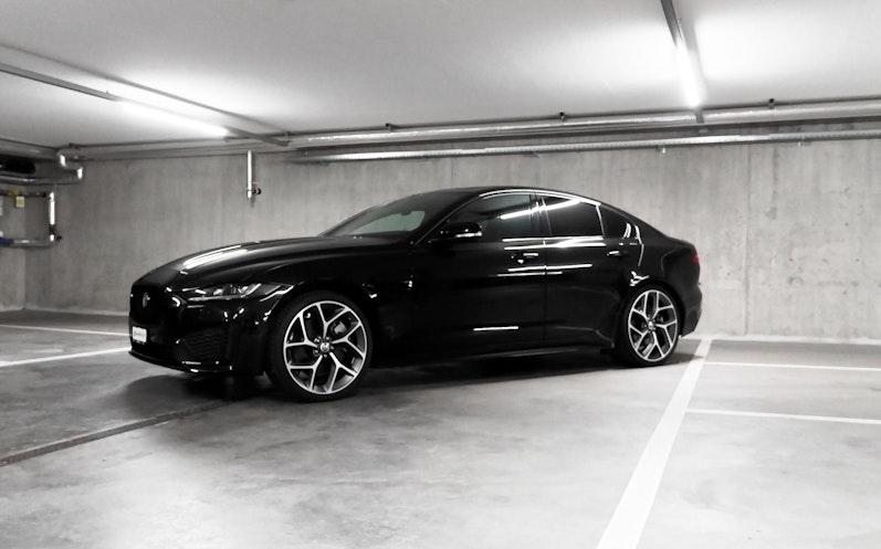 Vehicle image JAGUAR XE