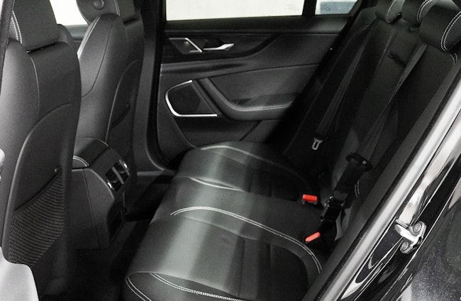 Vehicle image 8 Vehicle image 8