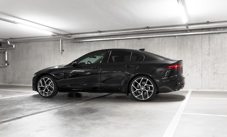 Vehicle image JAGUAR XE