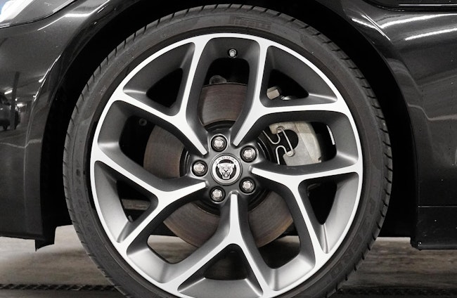 Vehicle image 14 Vehicle image 14