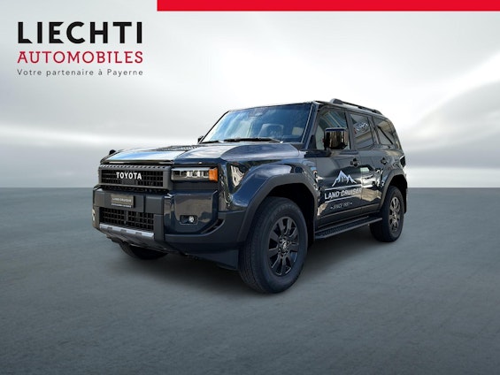 First vehicle image